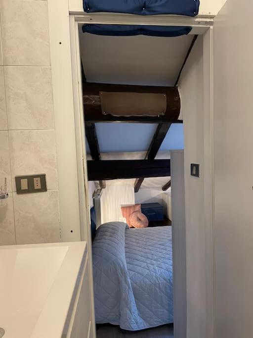 Accademia Love Apartment Бергамо Екстериор снимка