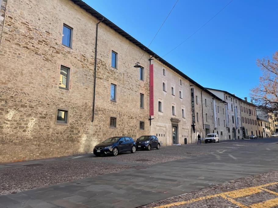 Accademia Love Apartment Бергамо Екстериор снимка